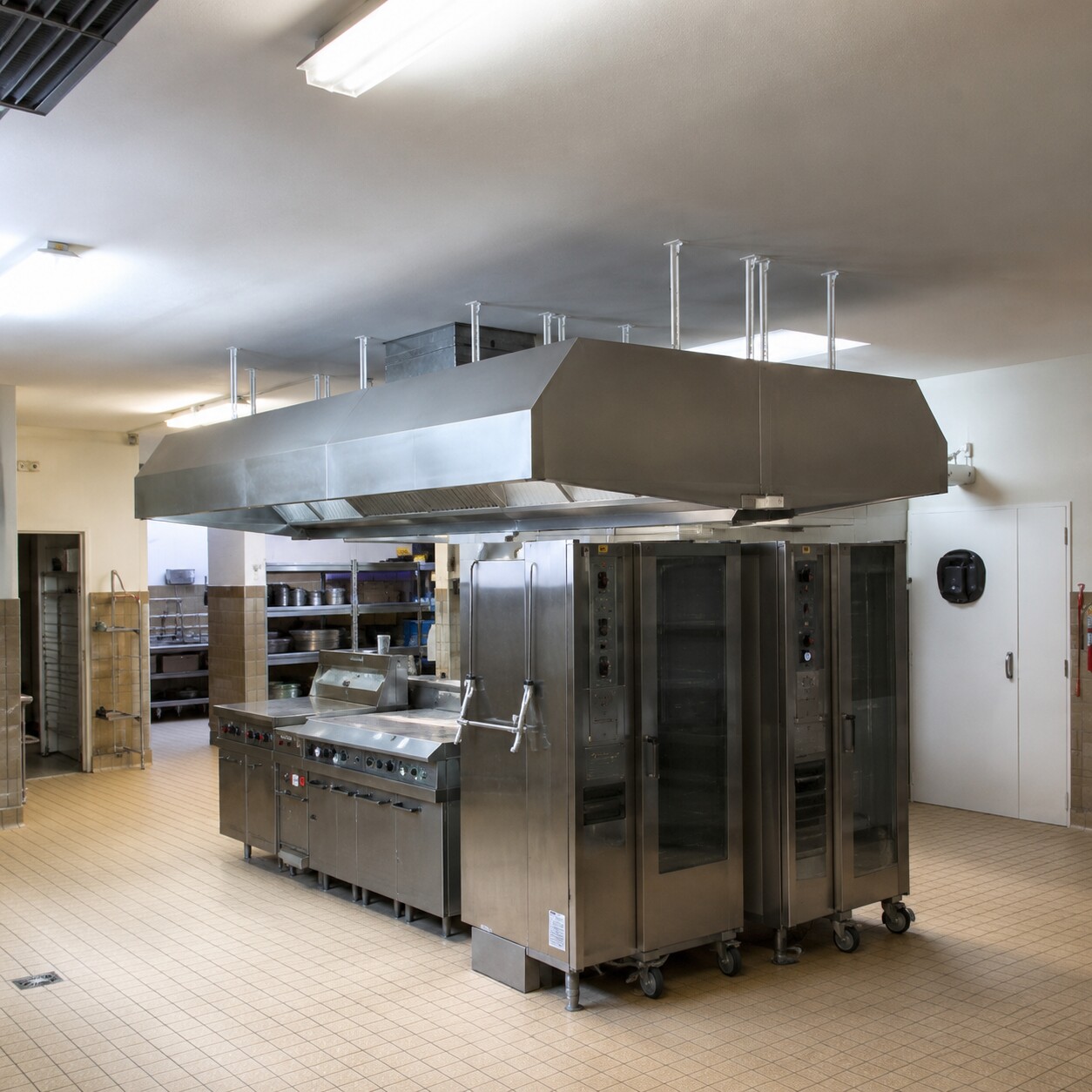 Cuisine professionnelle rénovée, réalisation Emmanuel Malbran Peinture